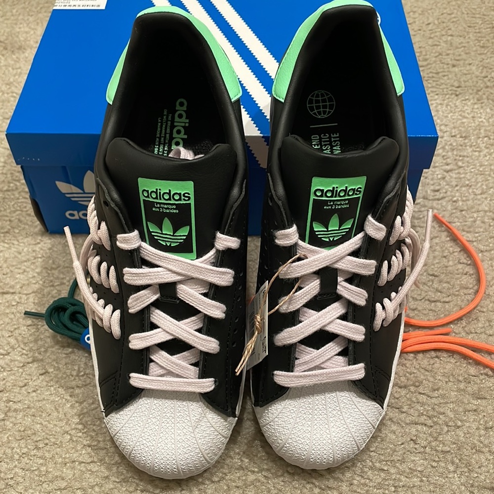 Adidas SUPERSTAR SHOES women size 7 brand new with box - Picture 2 of 8